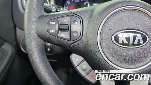 Kia Carens 2.0 LPi Luxury 2014 — фото 31