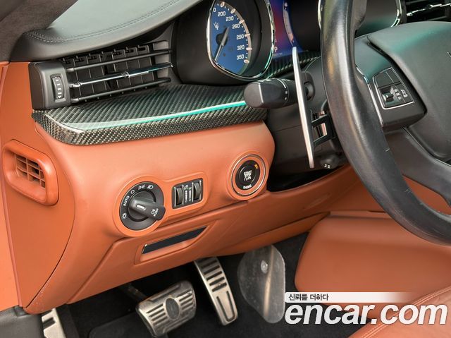 Maserati Quattroporte GTS 3.8 V8 2015 — фото 10