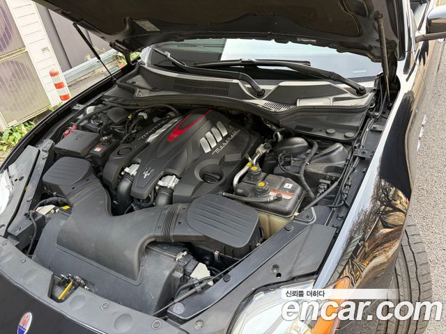 Maserati Quattroporte GTS 3.8 V8 2015 — фото 24