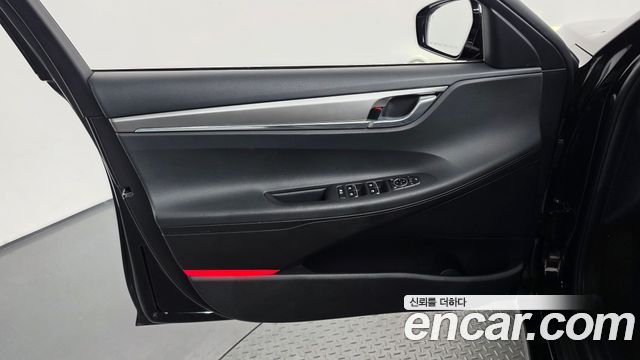 Hyundai Grandeur (IG) 2.5 Premium 2023 — фото 24