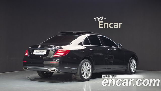 Mercedes-Benz E-Class (W213) E300 4MATIC Exclusive 2017 — фото 2