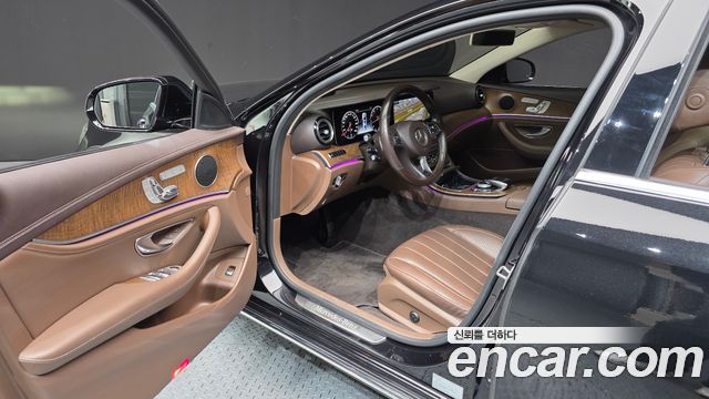 Mercedes-Benz E-Class (W213) E300 4MATIC Exclusive 2017 — фото 10
