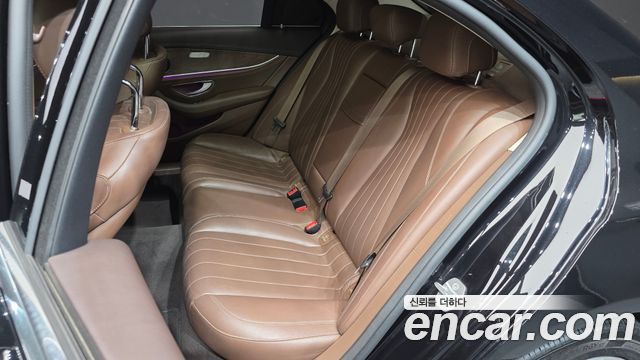 Mercedes-Benz E-Class (W213) E300 4MATIC Exclusive 2017 — фото 11
