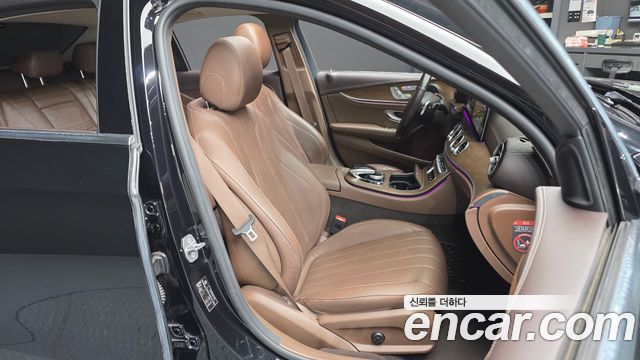 Mercedes-Benz E-Class (W213) E300 4MATIC Exclusive 2017 — фото 12