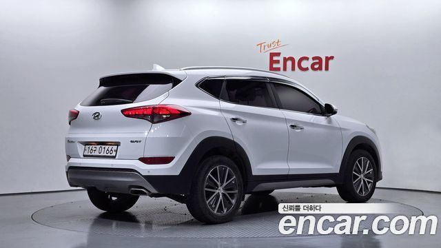 Hyundai Tucson Diesel 1.7 2WD Modern Fever 2017 — фото 2