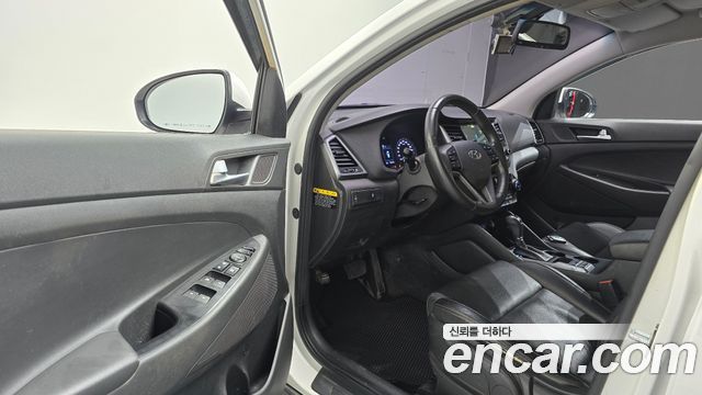 Hyundai Tucson Diesel 1.7 2WD Modern Fever 2017 — фото 10