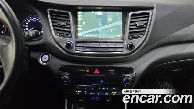 Hyundai Tucson Diesel 1.7 2WD Modern Fever 2017 — фото 16
