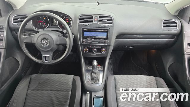 Volkswagen Golf (VI) 1.6 TDI Blue Motion 2011 — фото 7