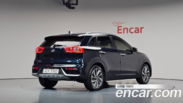 Kia Niro Prestige 2018 — фото 2