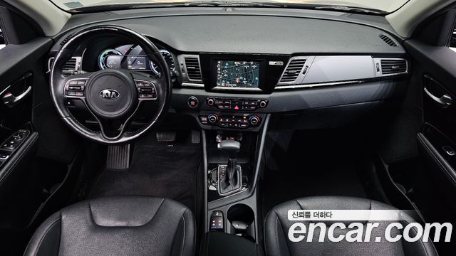 Kia Niro Prestige 2018 — фото 7