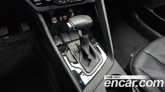 Kia Niro Prestige 2018 — фото 9