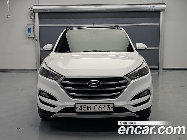 Hyundai Tucson Diesel 2.0 2WD Style Special 2017 — фото 2