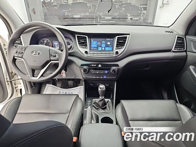 Hyundai Tucson Diesel 2.0 2WD Style Special 2017 — фото 7