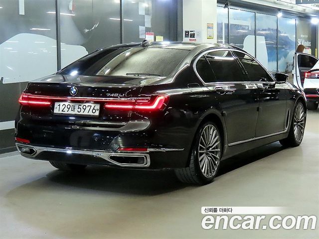 BMW 7 Series (G11) 740Li xDrive Design Pure Excellence 2020 — фото 4