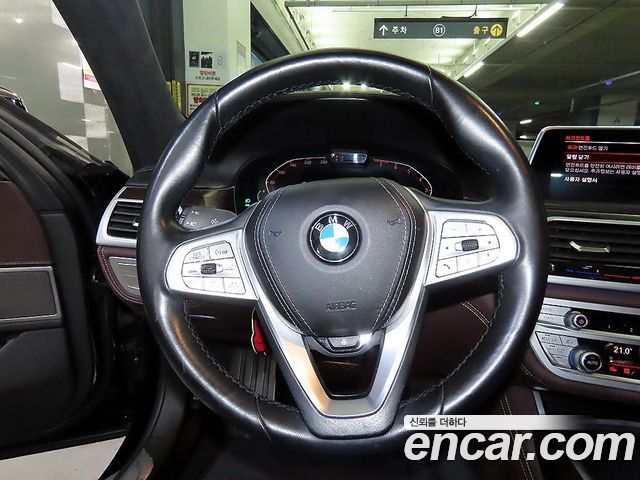 BMW 7 Series (G11) 740Li xDrive Design Pure Excellence 2020 — фото 8