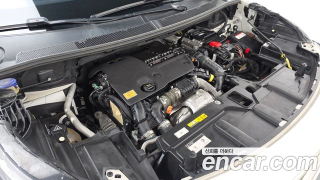 Peugeot 3008 (II) 1.6 BlueHDi GT Line 2018 — фото 6