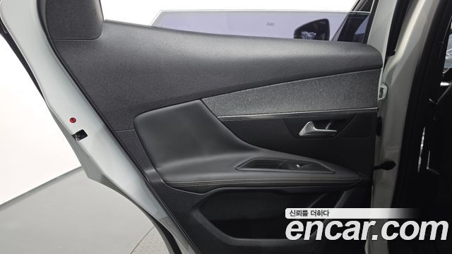 Peugeot 3008 (II) 1.6 BlueHDi GT Line 2018 — фото 25