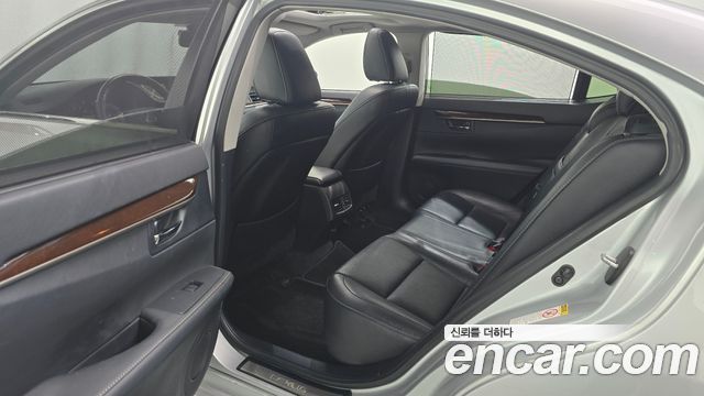 Lexus ES350 Supreme XV60 2013 — фото 12