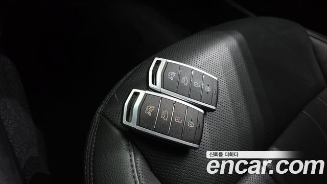 Genesis G80 3.3 GDI AWD Luxury 2019 — фото 17