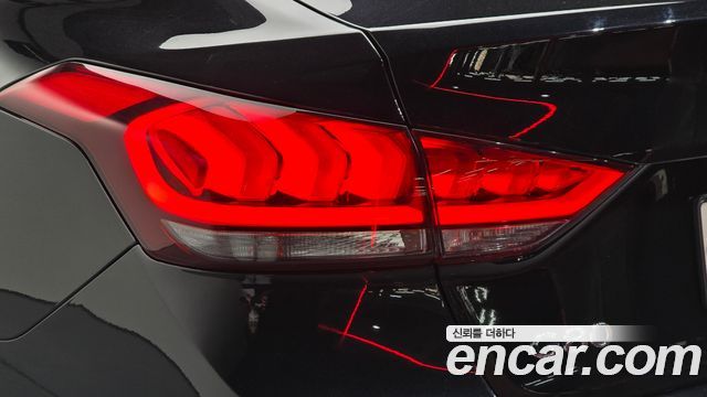 Genesis G80 3.3 GDI AWD Luxury 2019 — фото 23