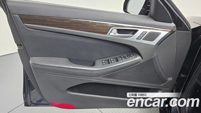 Genesis G80 3.3 GDI AWD Luxury 2019 — фото 24