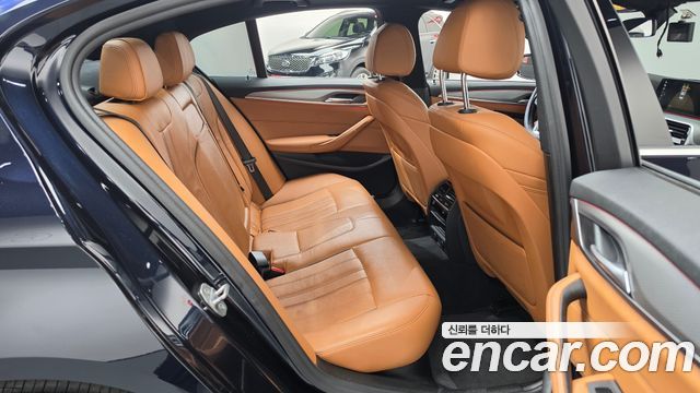 BMW 5 Series (G30) 530i xDrive M Sport Package 2018 — фото 11