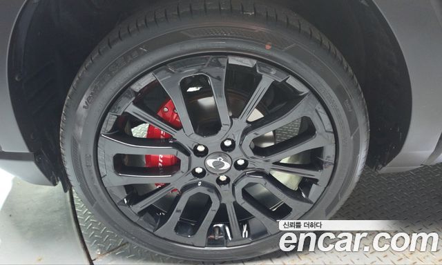 KG Mobility (SsangYong) Torres Gasoline 1.5 2WD Black Edition 2024 — фото 5