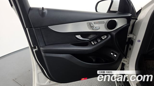 Mercedes-Benz GLC-Class (X253) GLC350e 4MATIC 2019 — фото 24