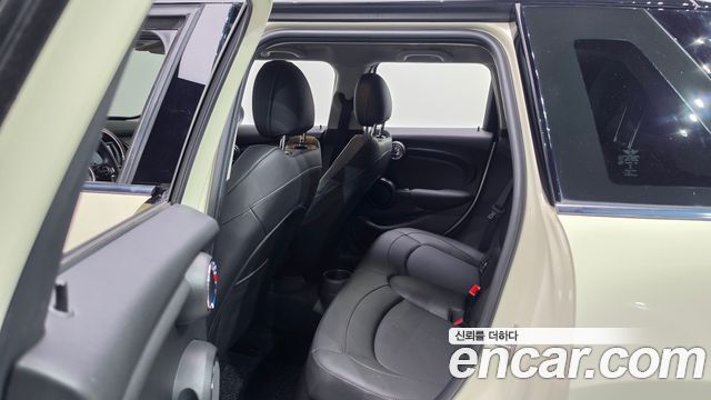 MINI Cooper 5Door Standard 3rd 2020 — фото 11