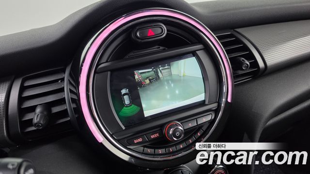 MINI Cooper 5Door Standard 3rd 2020 — фото 14