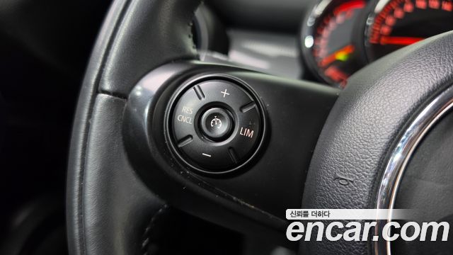 MINI Cooper 5Door Standard 3rd 2020 — фото 16