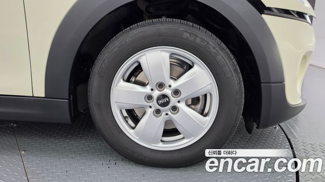 MINI Cooper 5Door Standard 3rd 2020 — фото 21