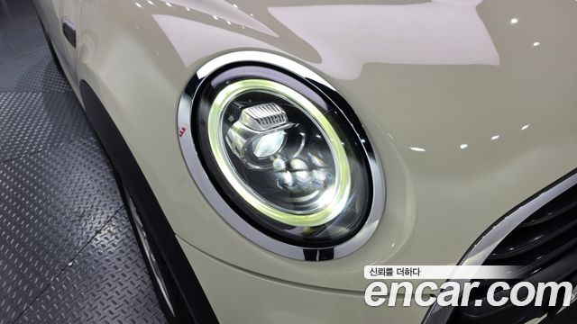 MINI Cooper 5Door Standard 3rd 2020 — фото 22