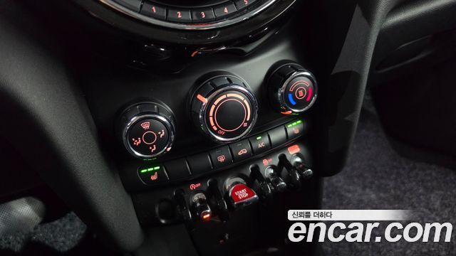 MINI Cooper 5Door Standard 3rd 2020 — фото 27