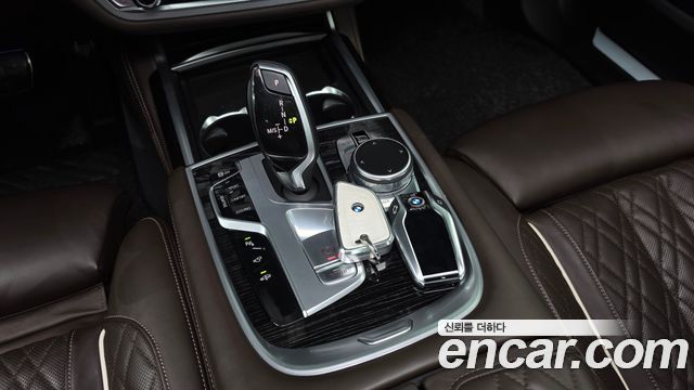 BMW 7 Series (G11) 740Li xDrive M Sport Package 2020 — фото 9