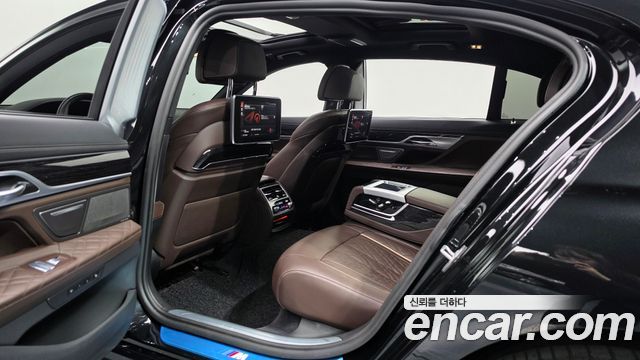 BMW 7 Series (G11) 740Li xDrive M Sport Package 2020 — фото 11