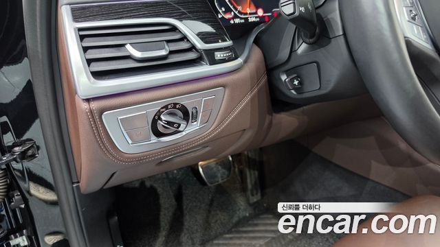 BMW 7 Series (G11) 740Li xDrive M Sport Package 2020 — фото 20