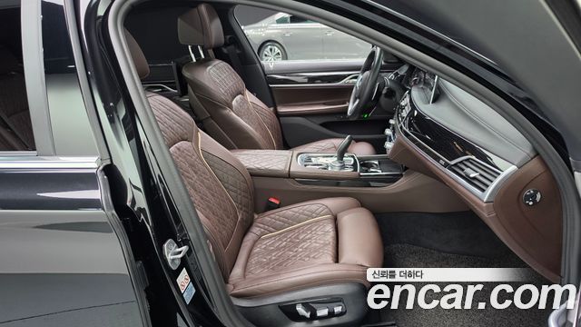 BMW 7 Series (G11) 740Li xDrive M Sport Package 2020 — фото 26