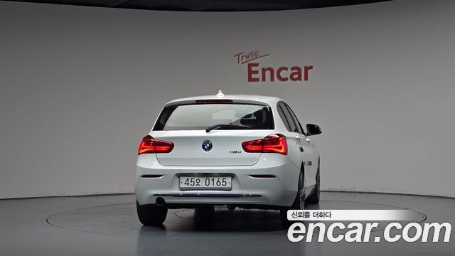BMW 1 Series (F20) 118d Sport 5Door 2016 — фото 4