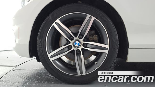 BMW 1 Series (F20) 118d Sport 5Door 2016 — фото 5