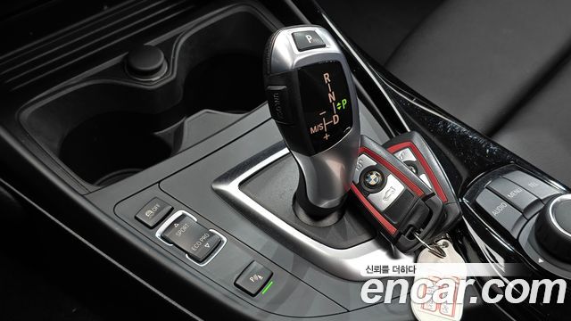 BMW 1 Series (F20) 118d Sport 5Door 2016 — фото 9
