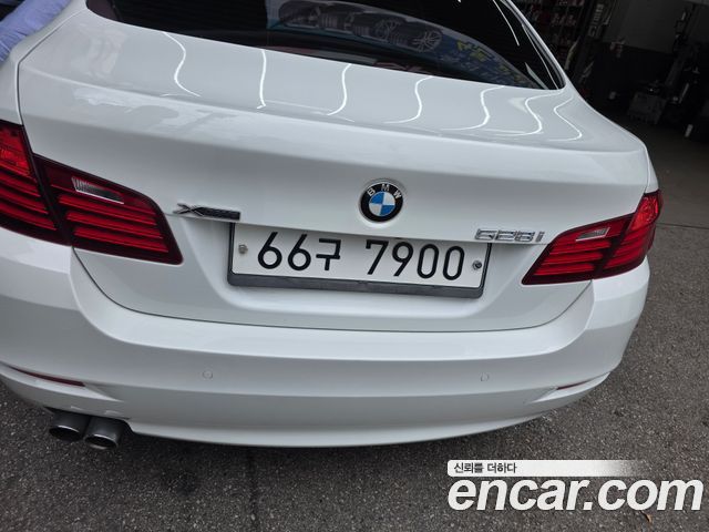 BMW 5 Series (F10) 528i xDrive 2015 — фото 2