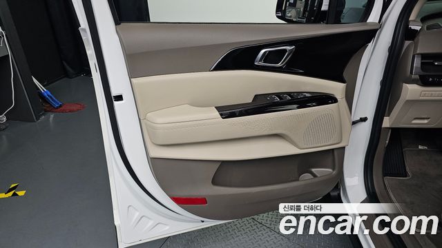 Kia Carnival (IV) Gasoline 9-Seater Noblesse 2023 — фото 24