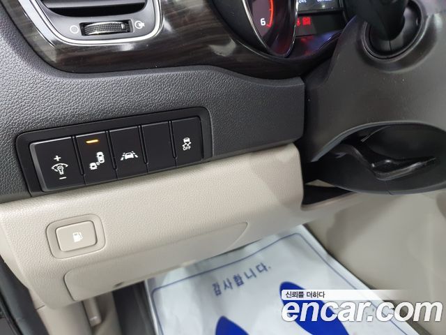 Kia Carnival 9-Seater Prstige 2019 — фото 19