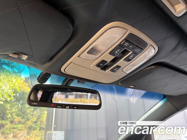 Kia Carnival 11-seater Noblesse 2015 — фото 20
