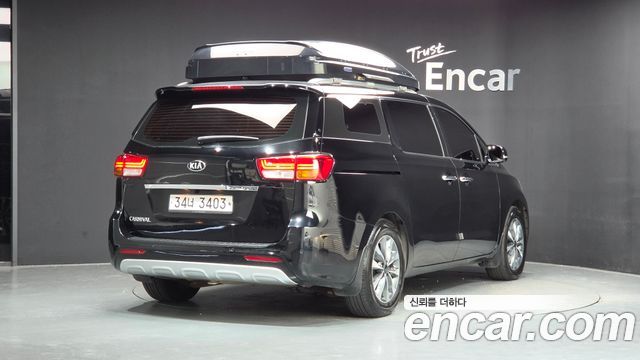 Kia Carnival 9-seater Prestige 2015 — фото 2