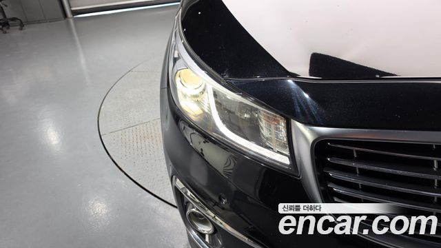 Kia Carnival 9-seater Prestige 2015 — фото 22