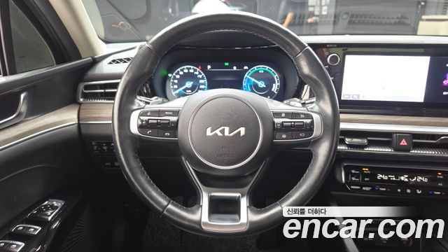 Kia K5 Hybrid (III) Noblesse 2022 — фото 13