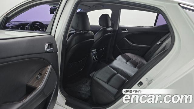 Kia K5 LPI Luxury 2015 — фото 16