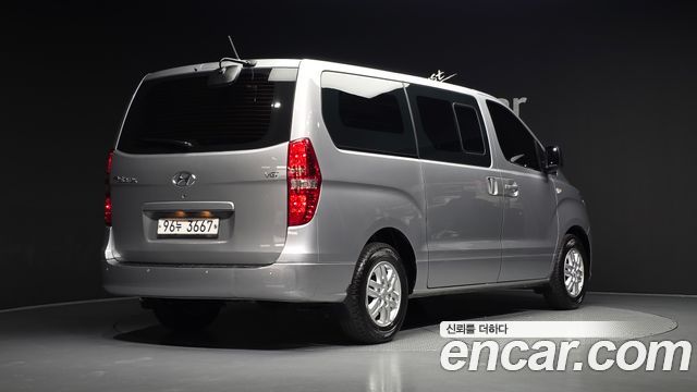 Hyundai Grand Starex Van 5-Seater Smart 2018 — фото 2
